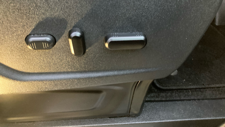 Ford Tourneo Custom Transit Custom Tourneo L2 Diesel Fwd 2.0 EcoBlue 130ps L/R 8 Seater Titanium Auto